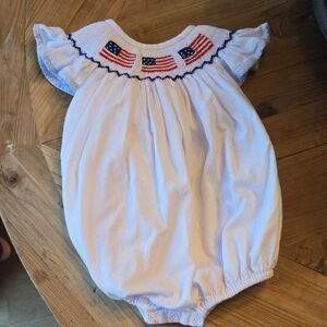 Smockingbird Patriotic Bubble